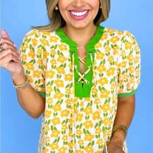 NWT voyFloral Yellow and Green Blouse with Light Blue Jeans